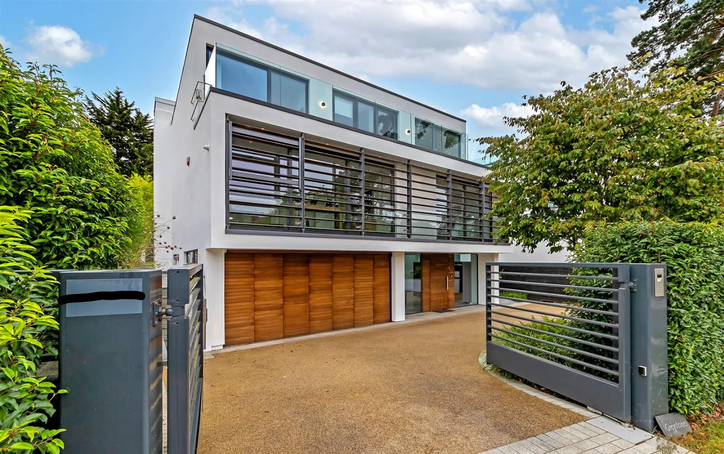 Listing image 1 of 6